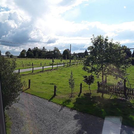 Pretty Farmhouse In Houffalize With Courtyard Esterno foto
