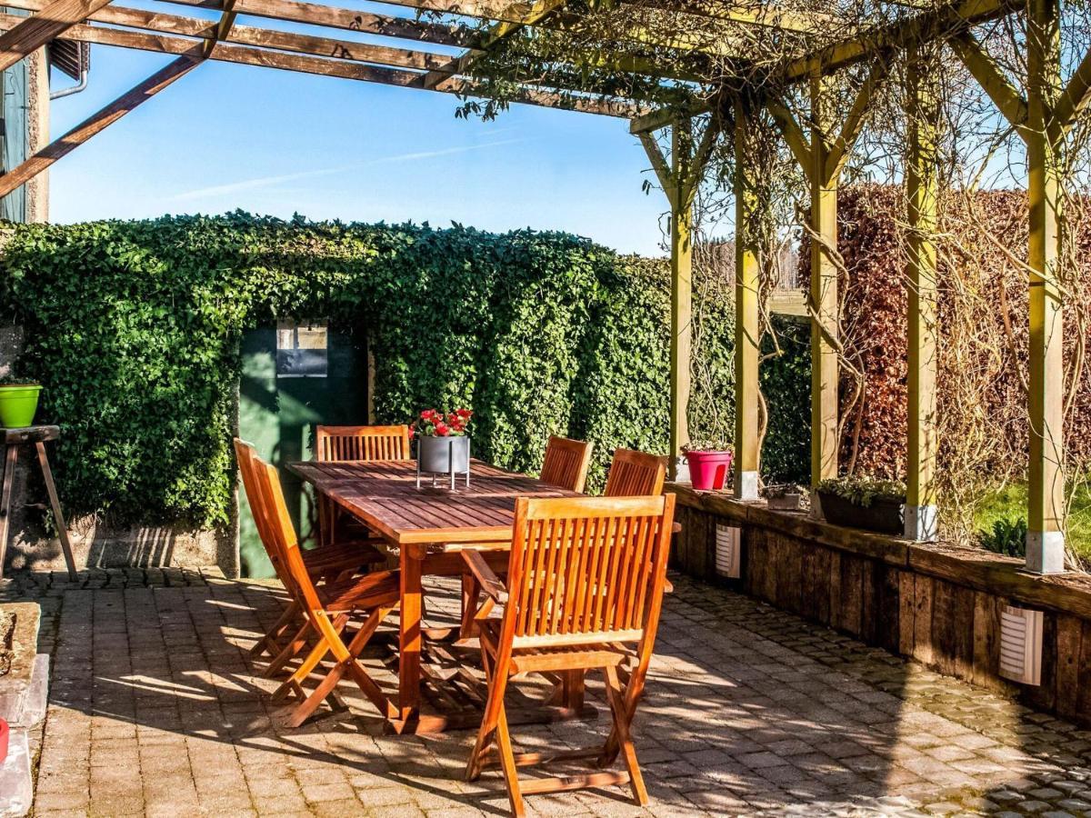 Pretty Farmhouse In Houffalize With Courtyard Esterno foto