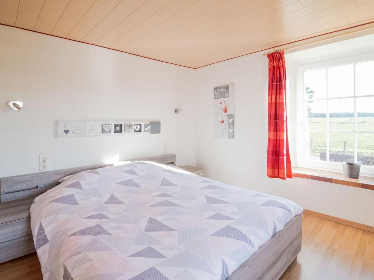Pretty Farmhouse In Houffalize With Courtyard Esterno foto