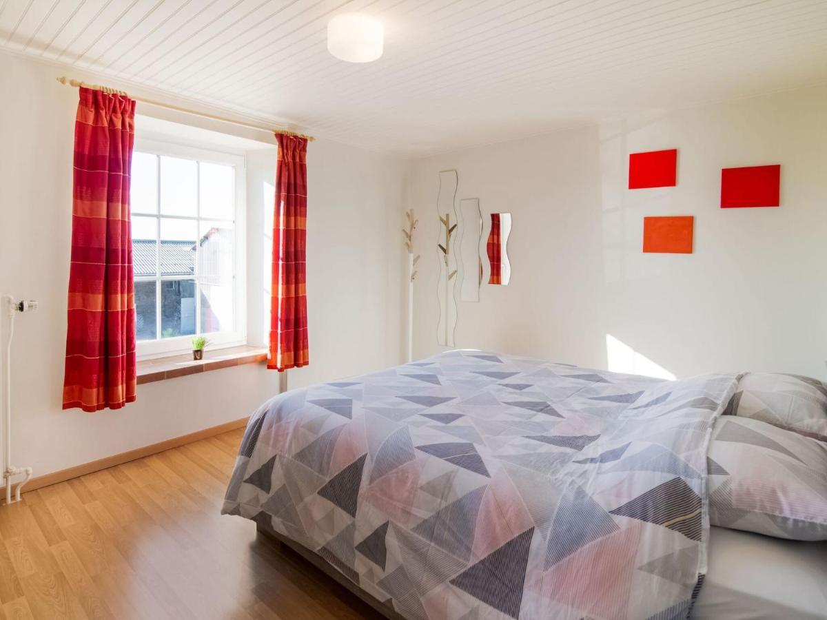 Pretty Farmhouse In Houffalize With Courtyard Esterno foto