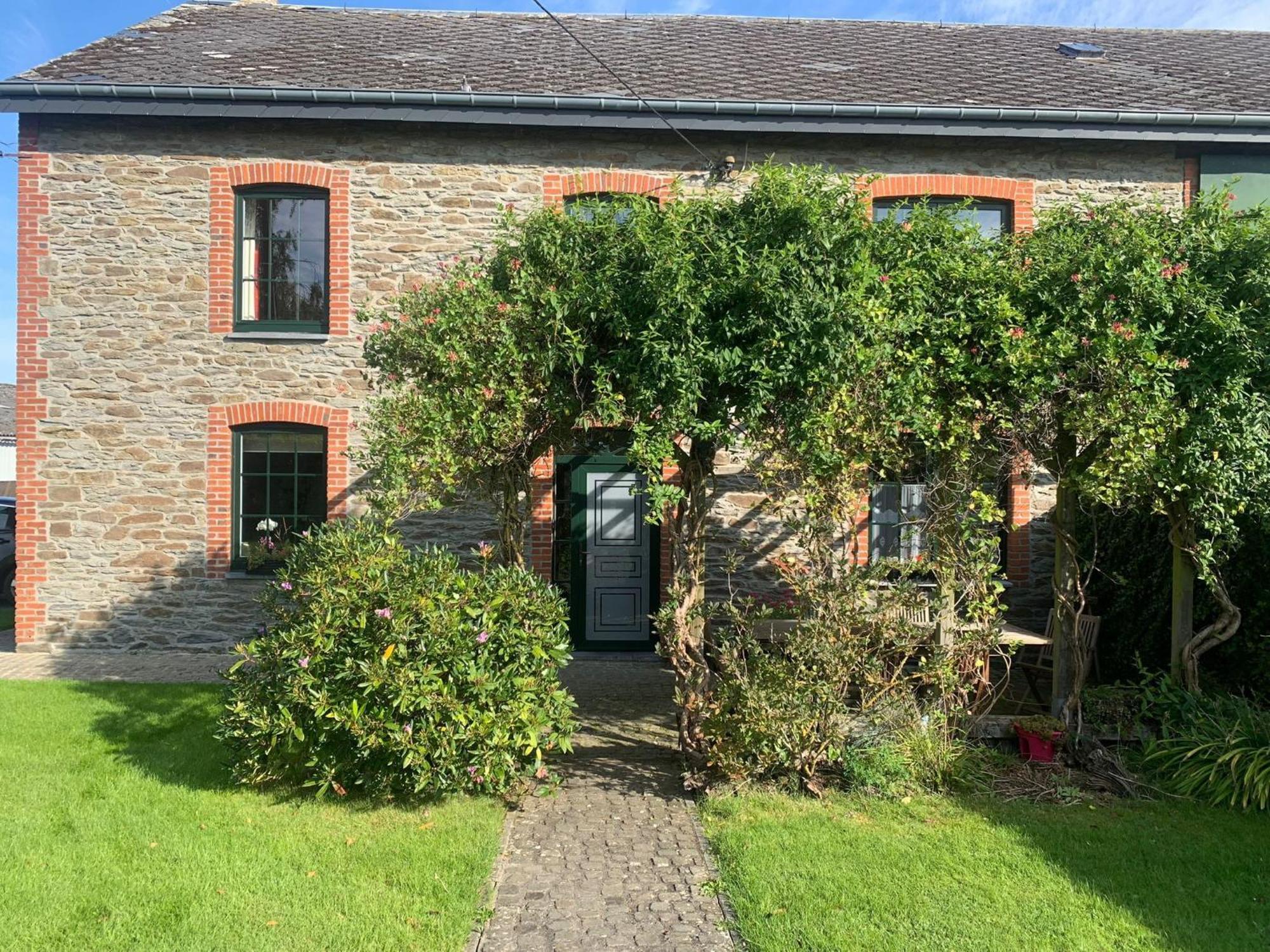 Pretty Farmhouse In Houffalize With Courtyard Esterno foto