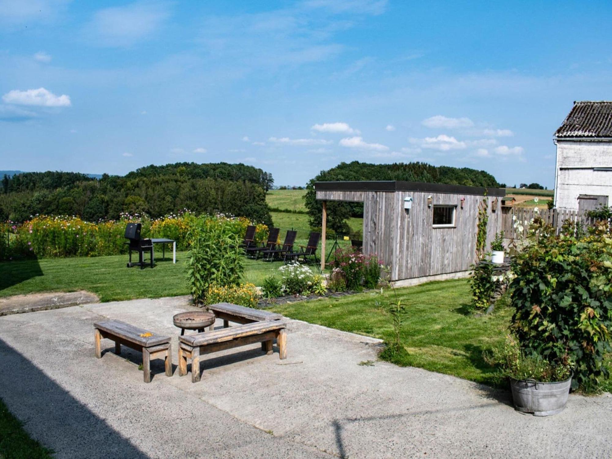 Pretty Farmhouse In Houffalize With Courtyard Esterno foto
